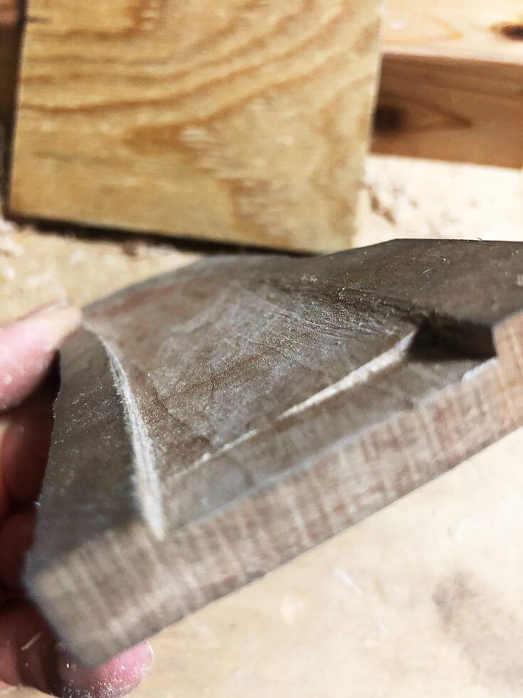 鞘に窪みを作る